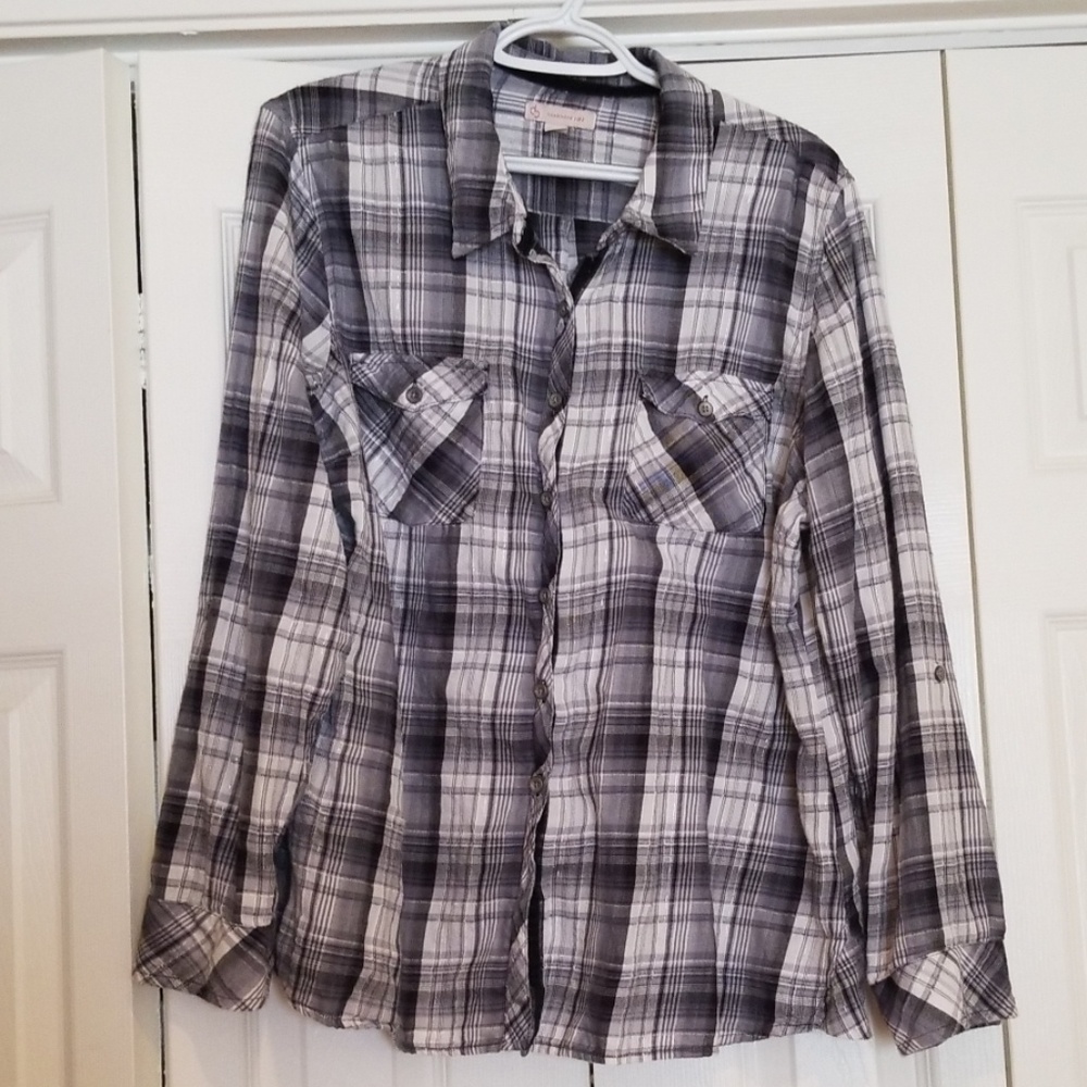 Dress barn button up shirt